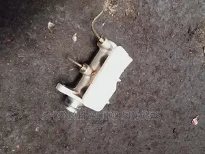 Brake Master Cylinder Nissan Nguruwe