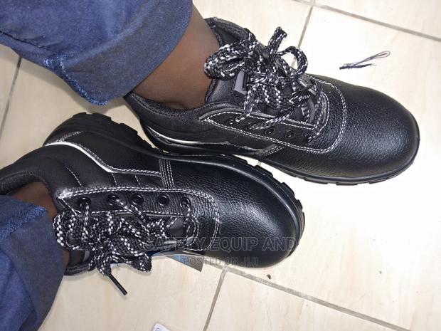 Black Safety Boots With Laces - thumbnail 3