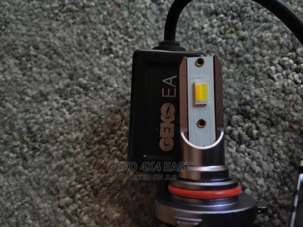 Geko Ea V20 Series Tri Color Fan Cooled Headlight Bulbs - thumbnail 12