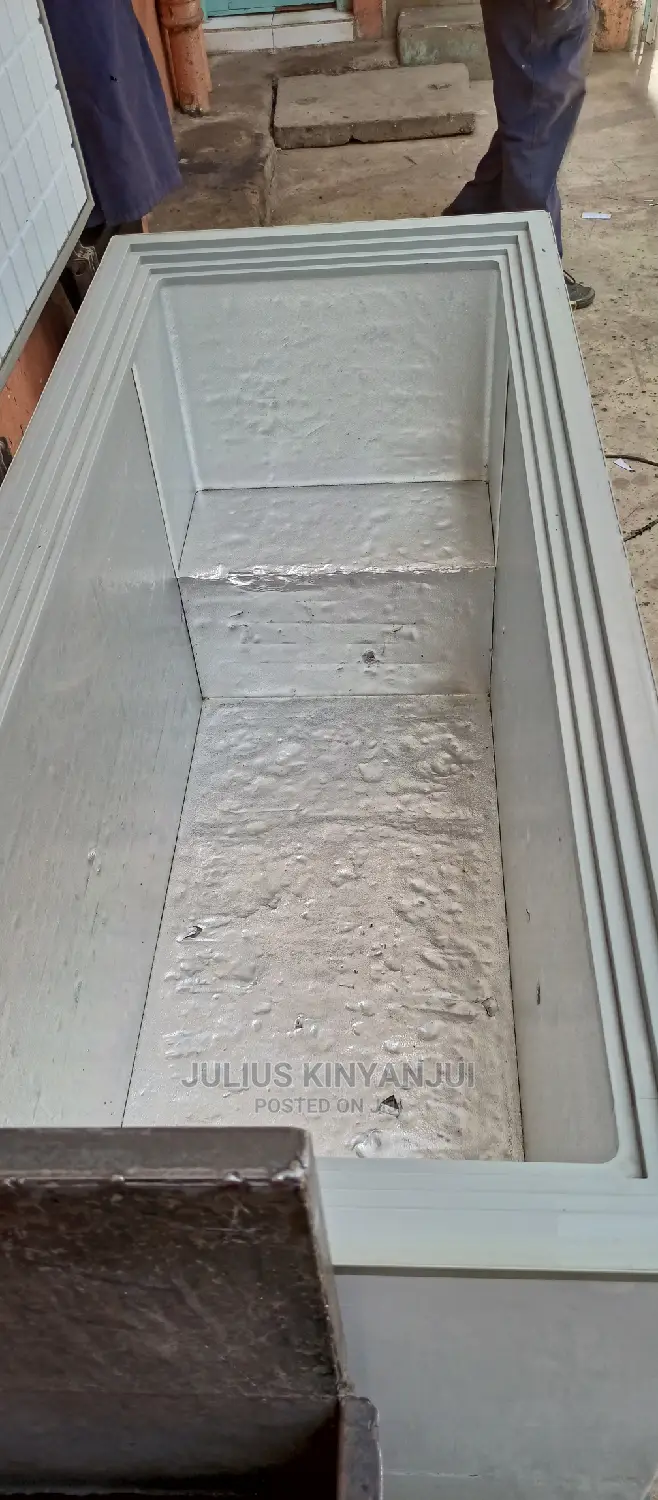 Ramtons Deep Freezer