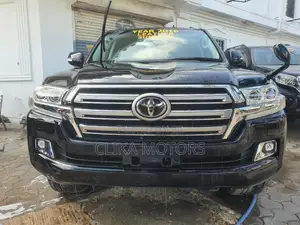 Toyota Land Cruiser Prado 2016 SV Premium Black