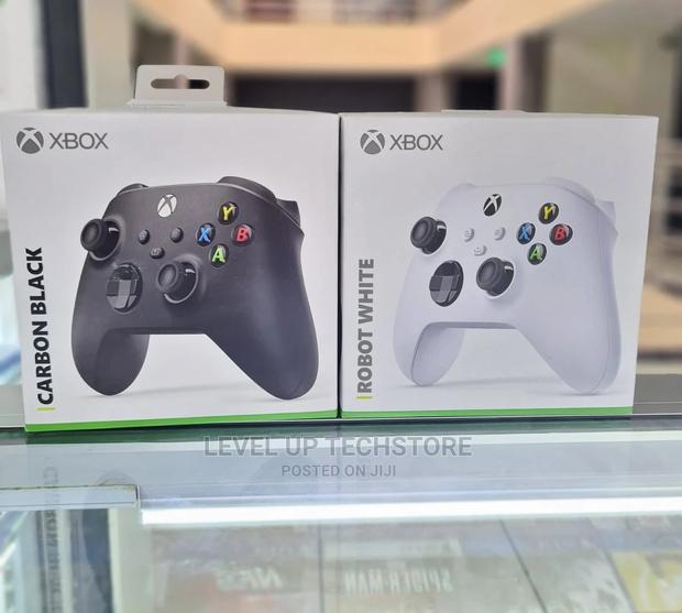Xbox Series X|S Wireless Controller (Carbon Black) - New