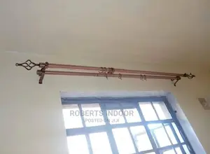 2m Gold Extendable Curtain Rod