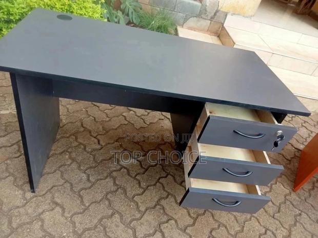 Office Chair and Table - thumbnail 3
