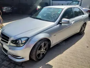 Mercedes-Benz C180 2014 Silver