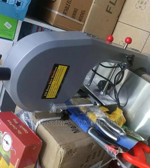 Bone Saw/Bone Cutter (Highly Durable)