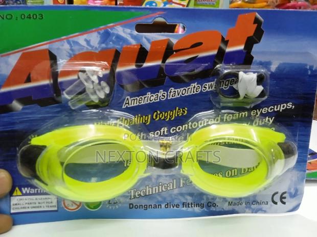 Kids Swim Goggles - thumbnail 3