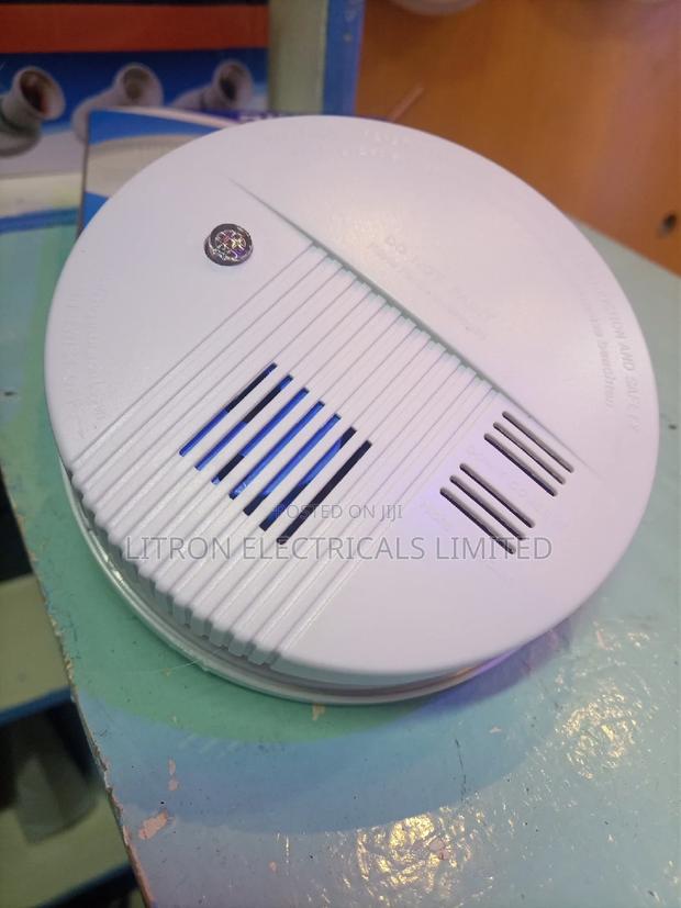 Smoke Alarm Complete With Batteries