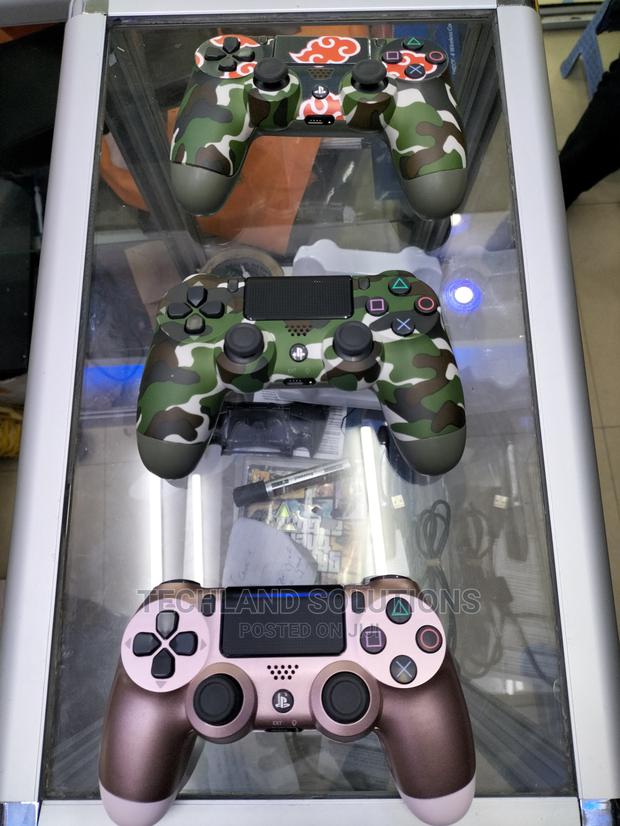 Ps4 Controllers , Ps4 Pads, Dualshock 4 - main view