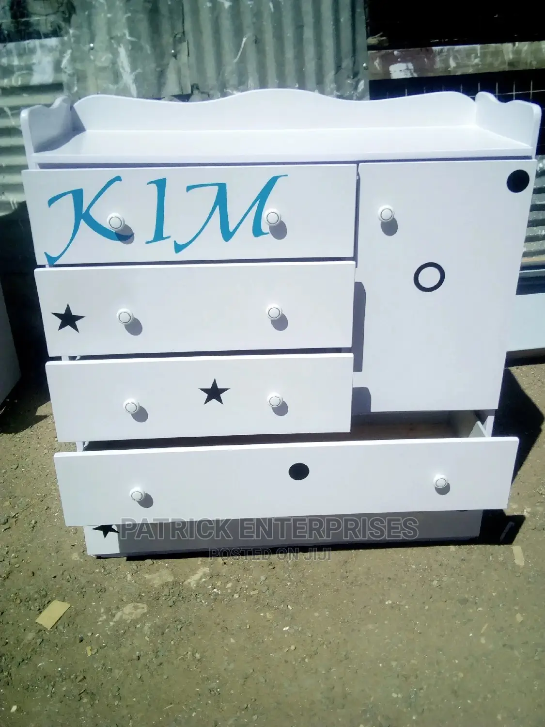 Chest of Drawers 4 by 4 Fitts