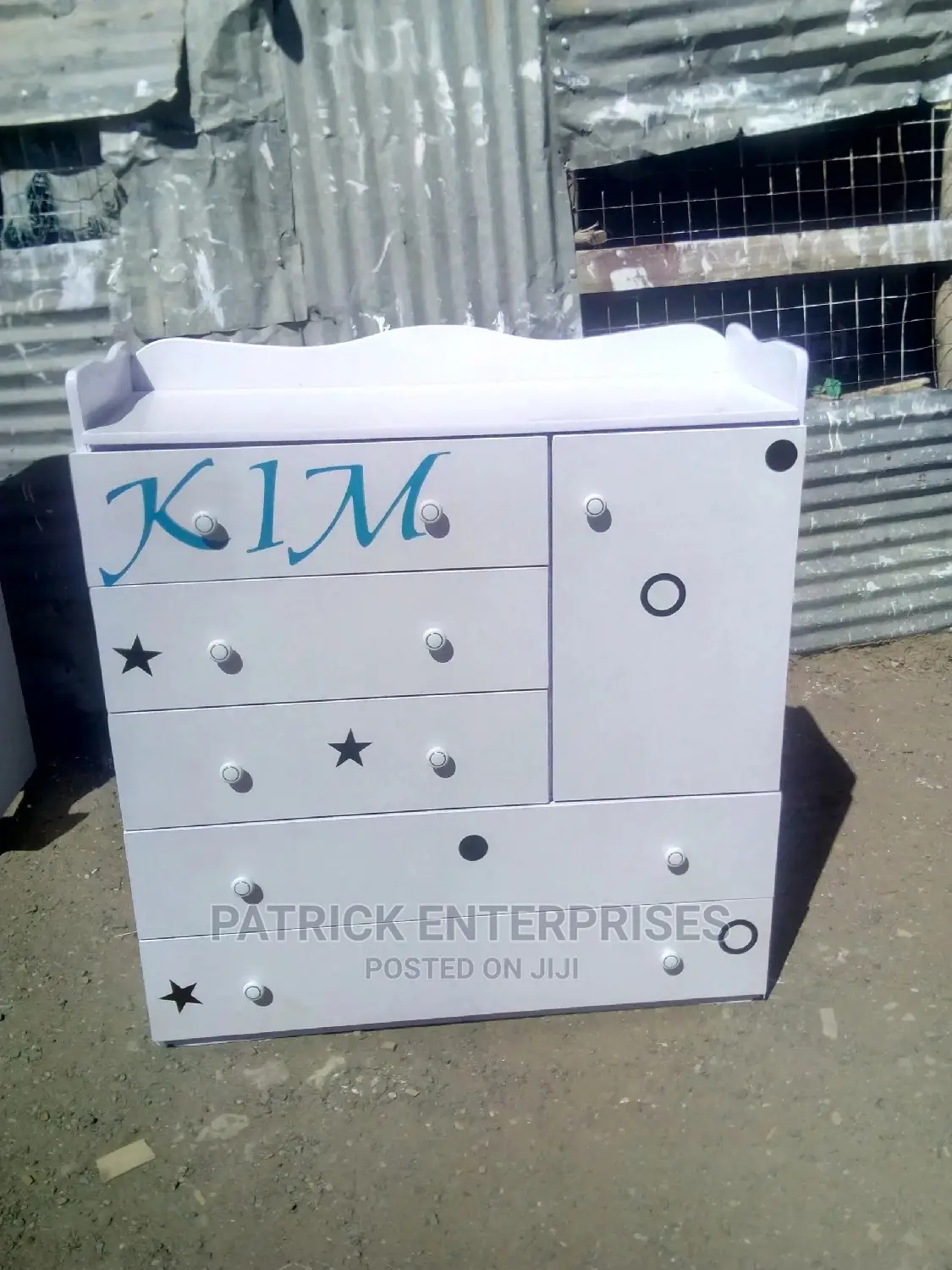 Chest of Drawers 4 by 4 Fitts