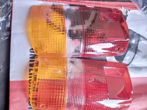 Tail Lens Hilux YN85