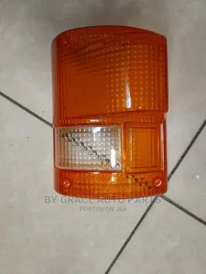 Corner Lamp Light Lens Fuso Box/Kichwa Ng'ombe