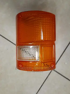 Corner Lamp Light Lens Fuso Box/Kichwa Ng'ombe
