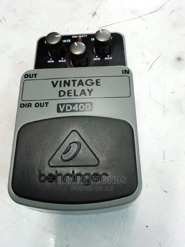 Behringer Delay Guitar Effect - main view