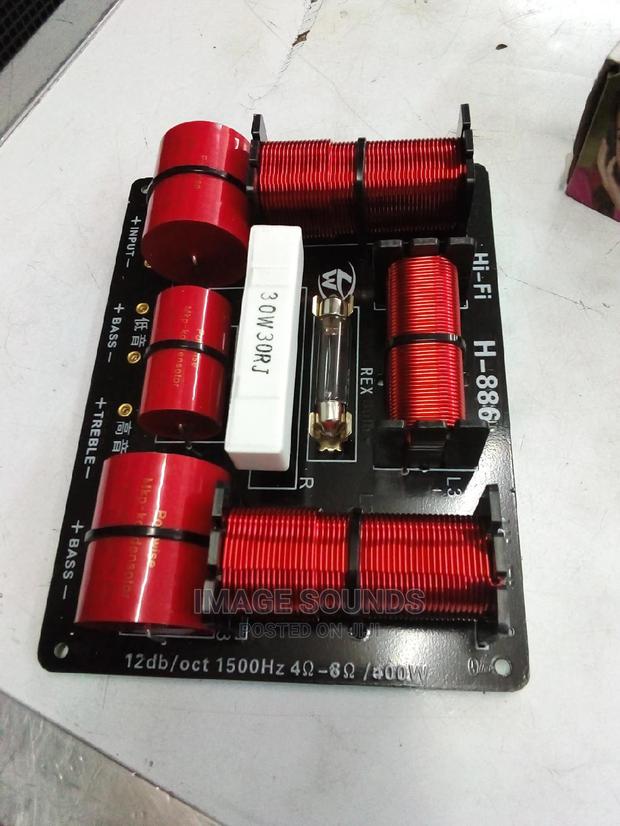 Crossover 886 - main view