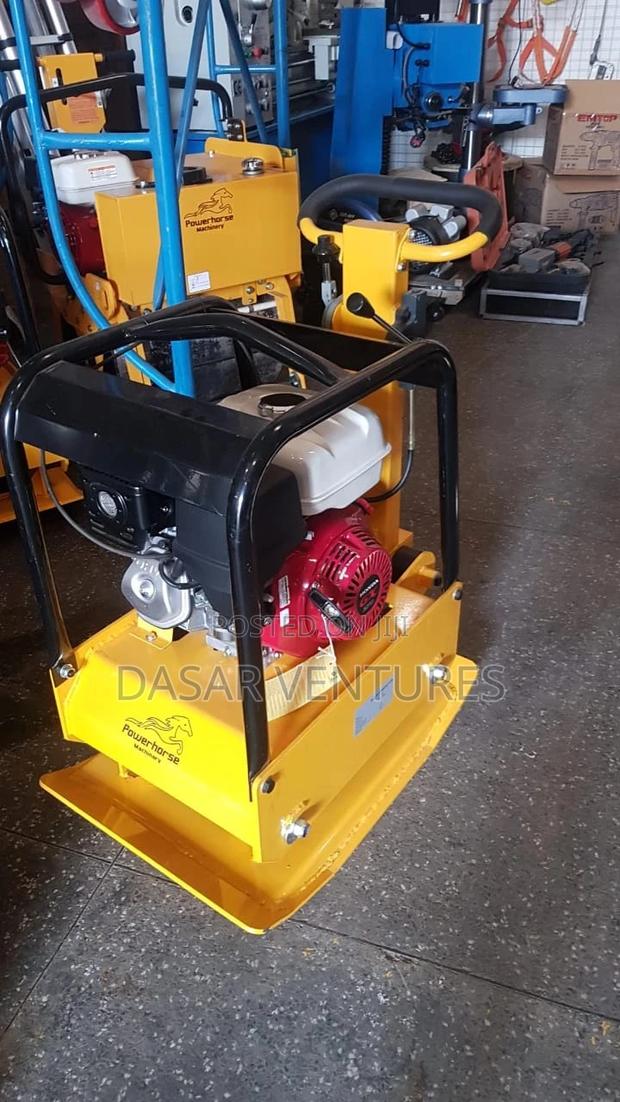 Plate Compactor Machine Honda Engine - main view