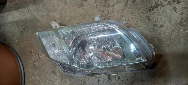 Axio Fielders 2007 2010 Headlight With Green Shade - main view