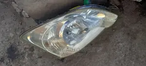 Toyota Runx 2006 Headlight