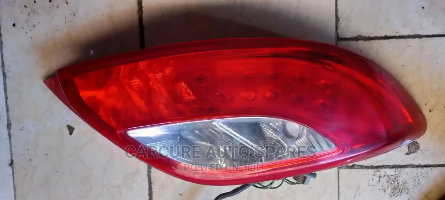 Mazda Demio 2008 2010 Tail Light