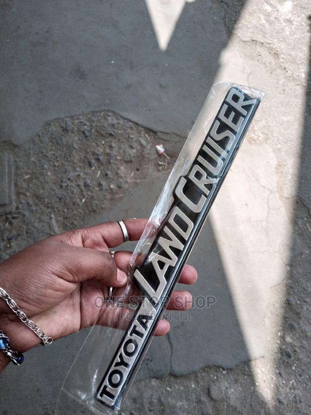 Land Cruiser Logo Badge