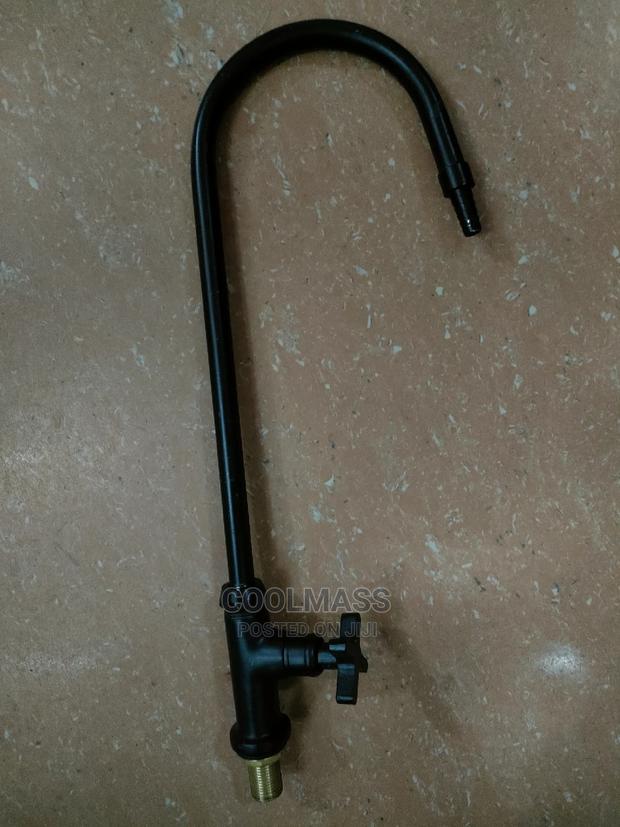 Laboratory Water Taps and Water Sinks