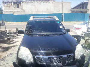 Nissan Extrail T31 2010 Model Front Windscreen