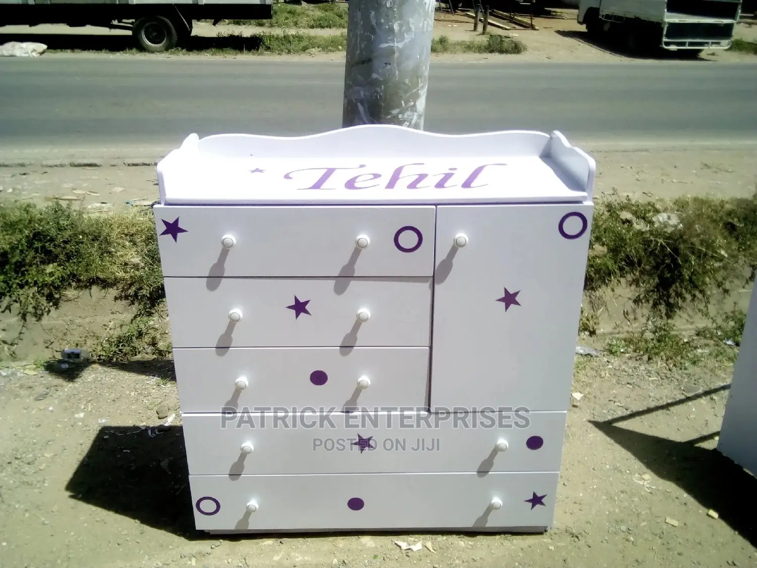 Chest of Drawers 4 by 4 Fitts