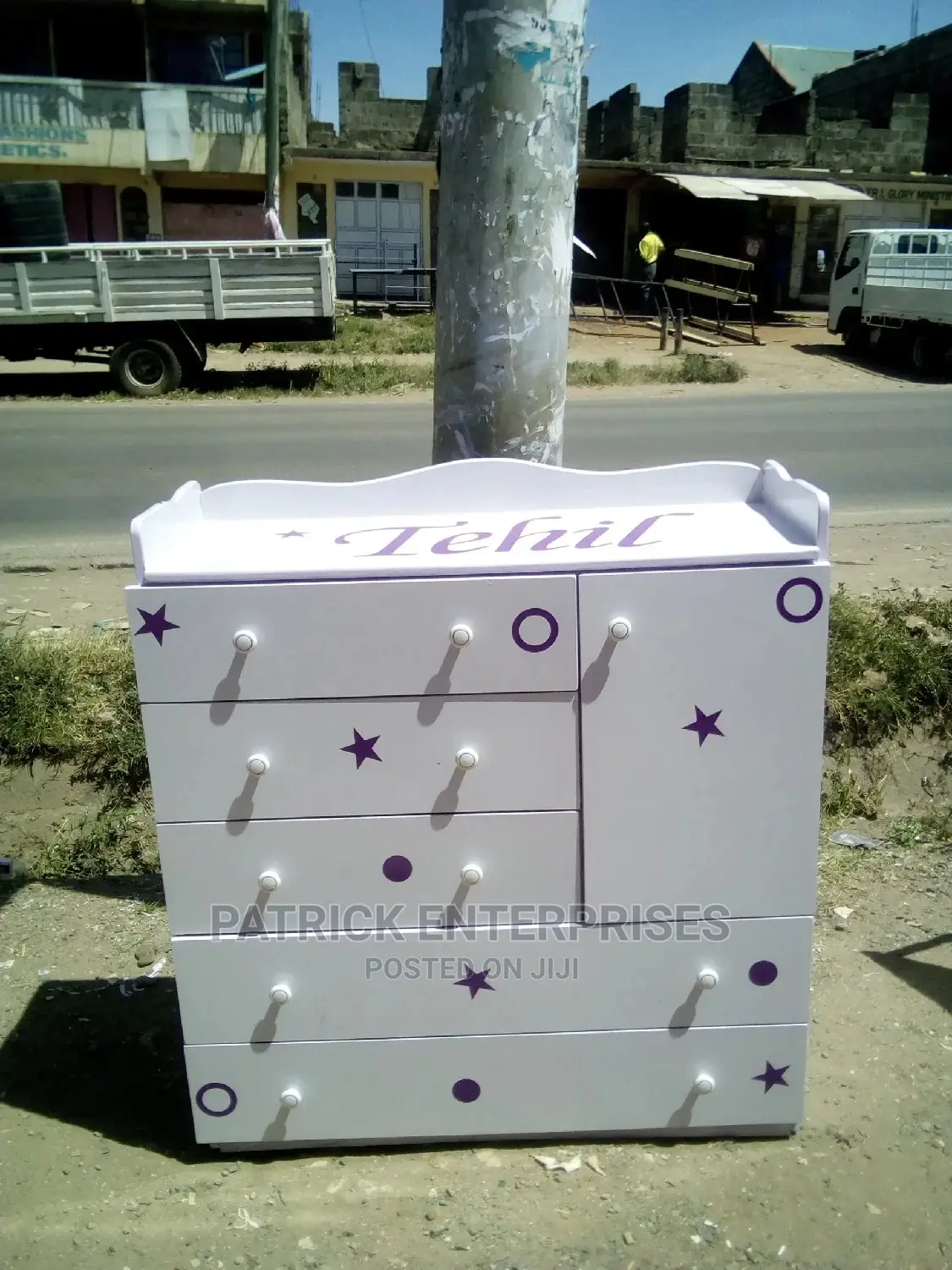 Chest of Drawers 4 by 4 Fitts