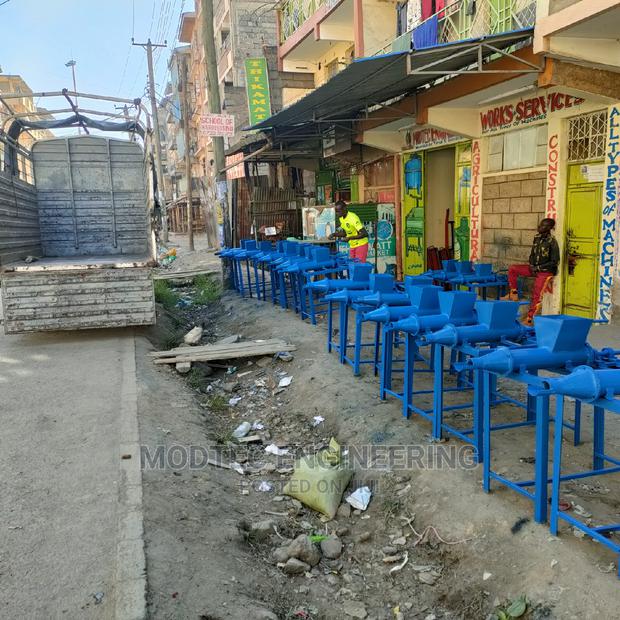 Modtec Manual Briquettes Supliers - main view