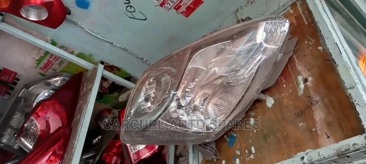 Toyota Passo 2005 2007 Headlight