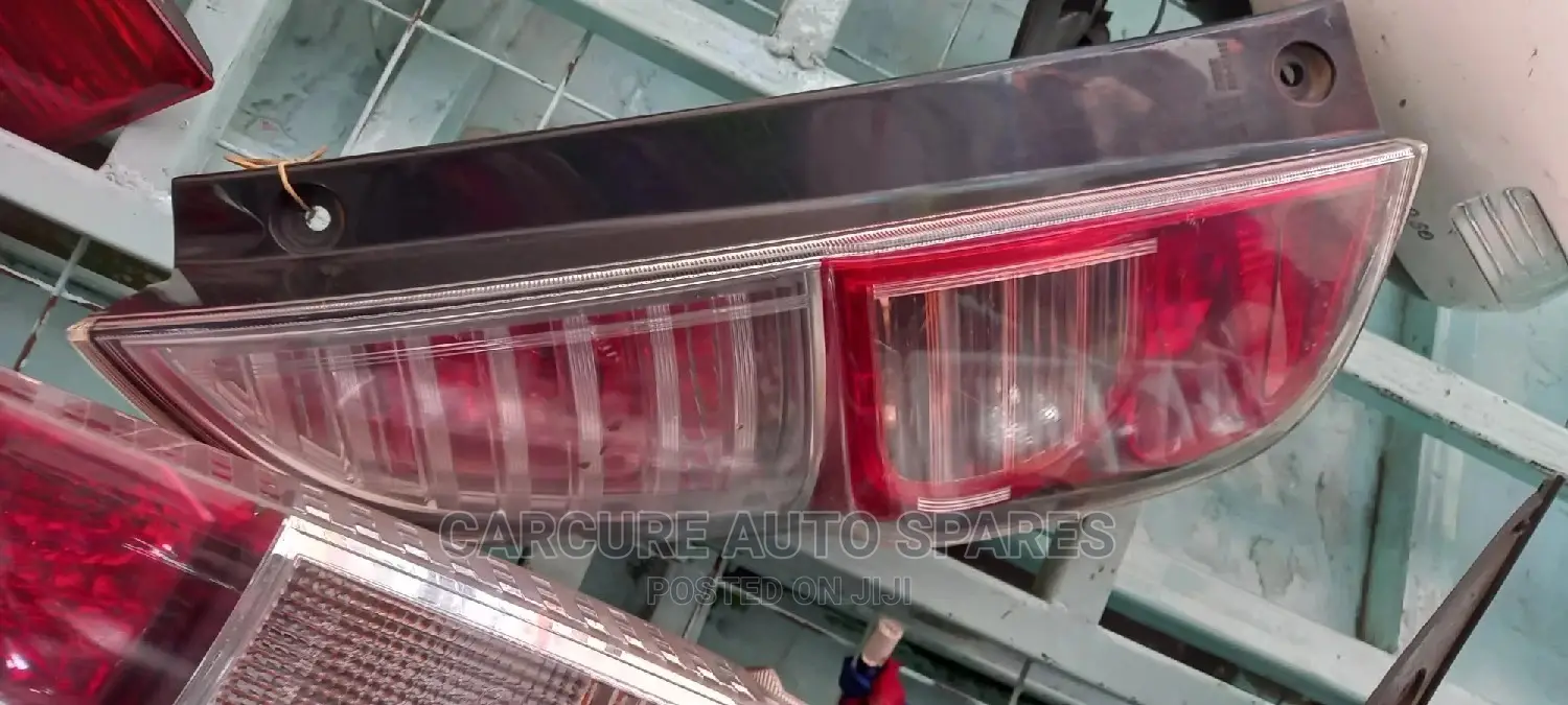 Toyota Passo 2005 2007 Tail Light