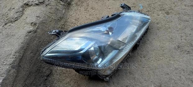 Toyota Crown 2010 2011 Headlight - thumbnail 2