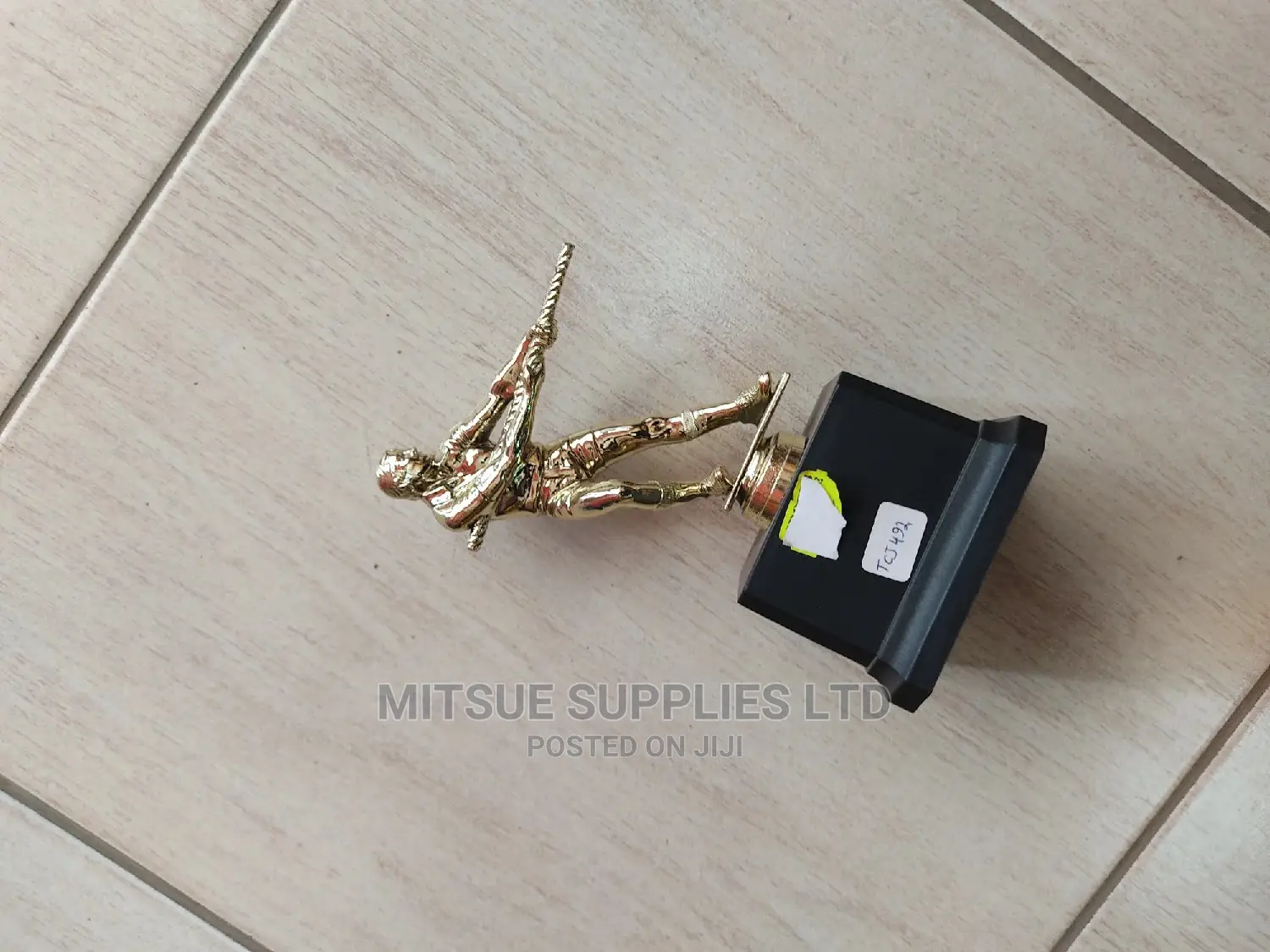 Tug of War Contest Trophy Single 8.5"