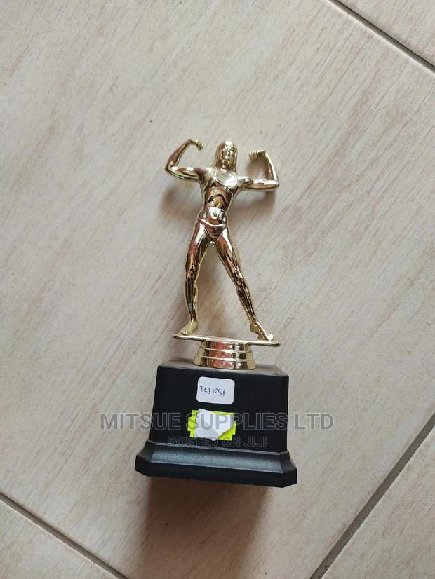 Body Building Championship Trophy 8" (Women)