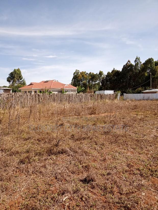 1/8 Plot Outspan Ideal for Residential
