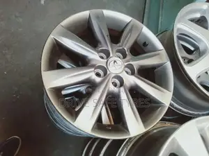 18 Inch Vanguard Original Rims Set
