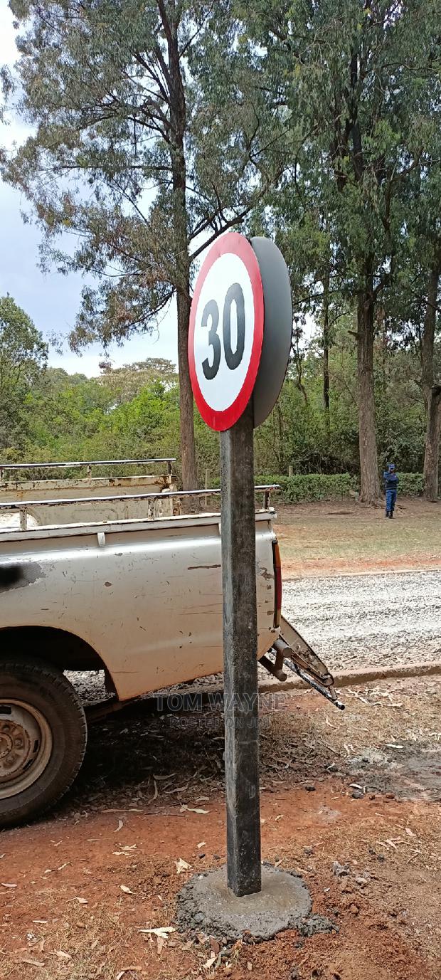 Road Side Signs For Motorists, Riders And Pedestrians
