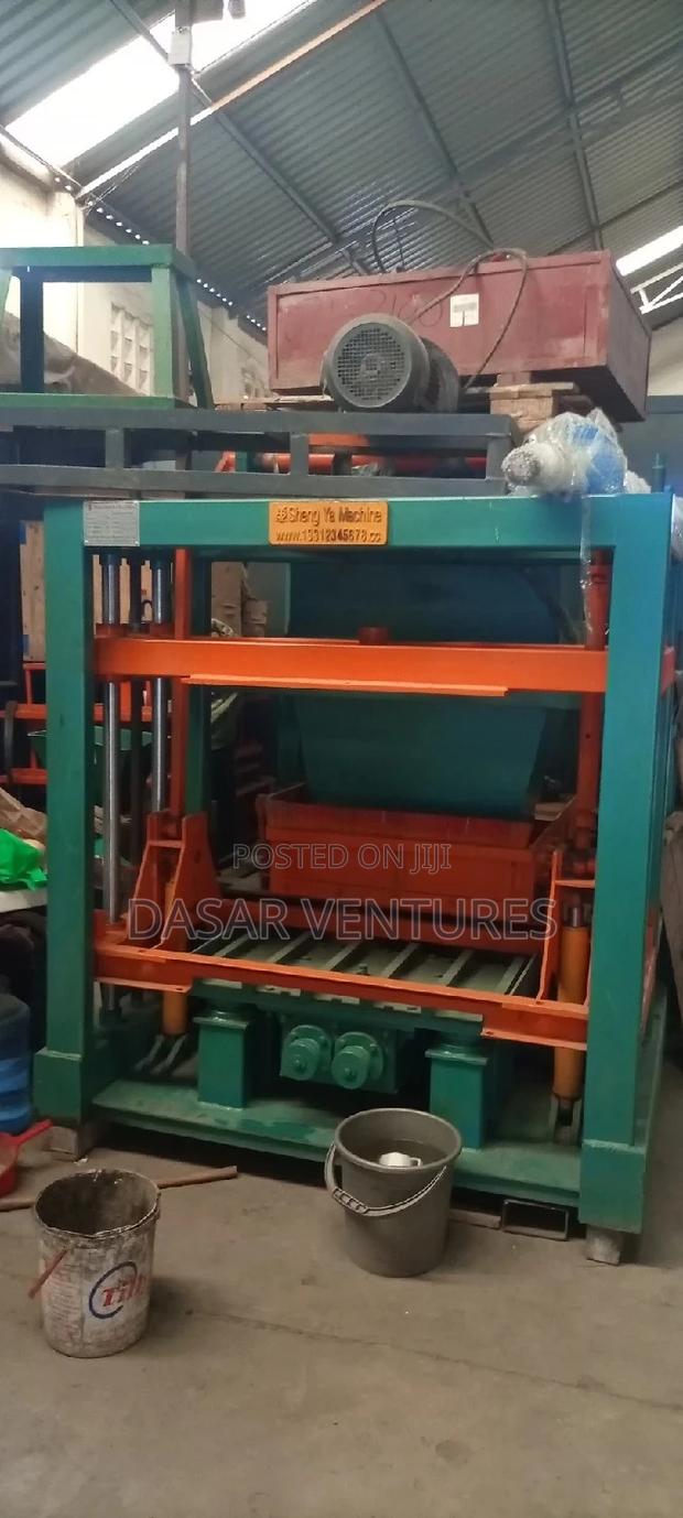 QTJ-4-40 Concrete Block Making Machine