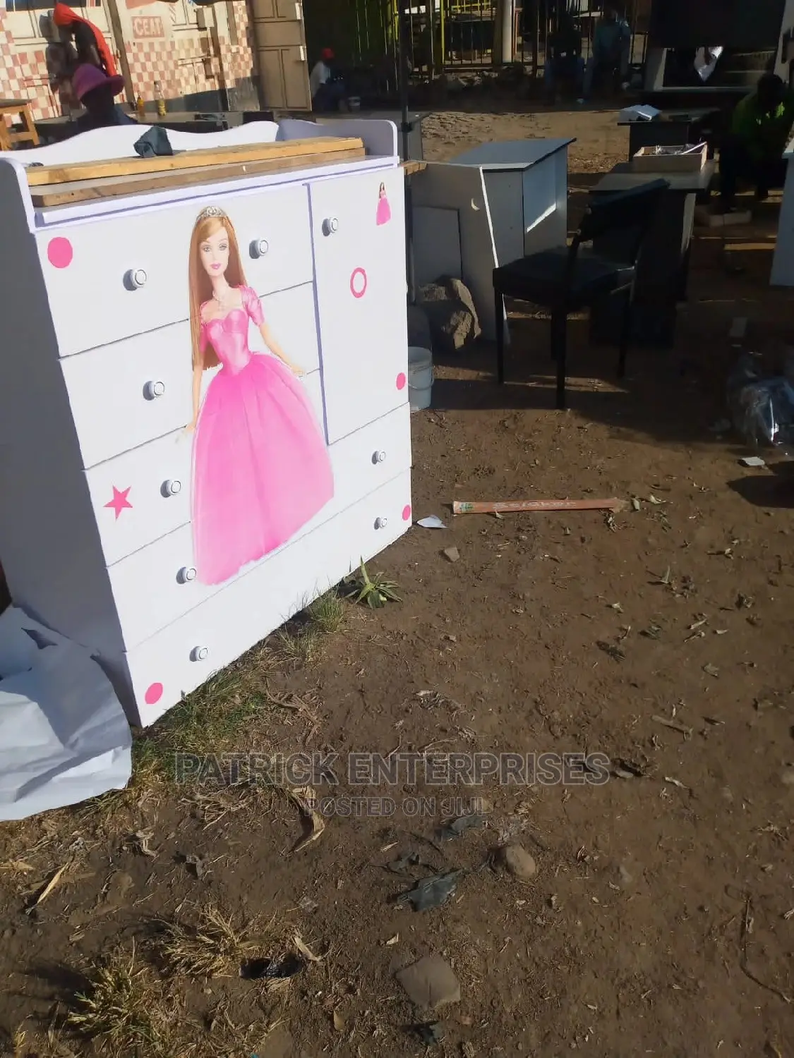 Chest of Drawers 4 by 4 Fitts