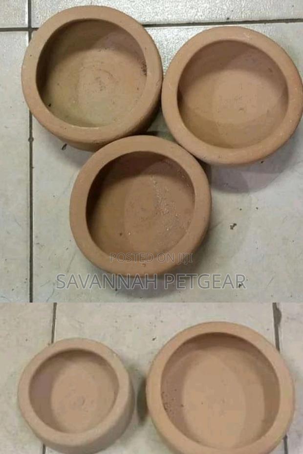 Rabbit Clay Pot Feeding Bowls