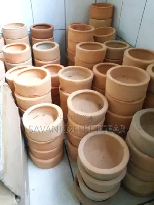 Rabbit Clay Pot Feeding Bowls