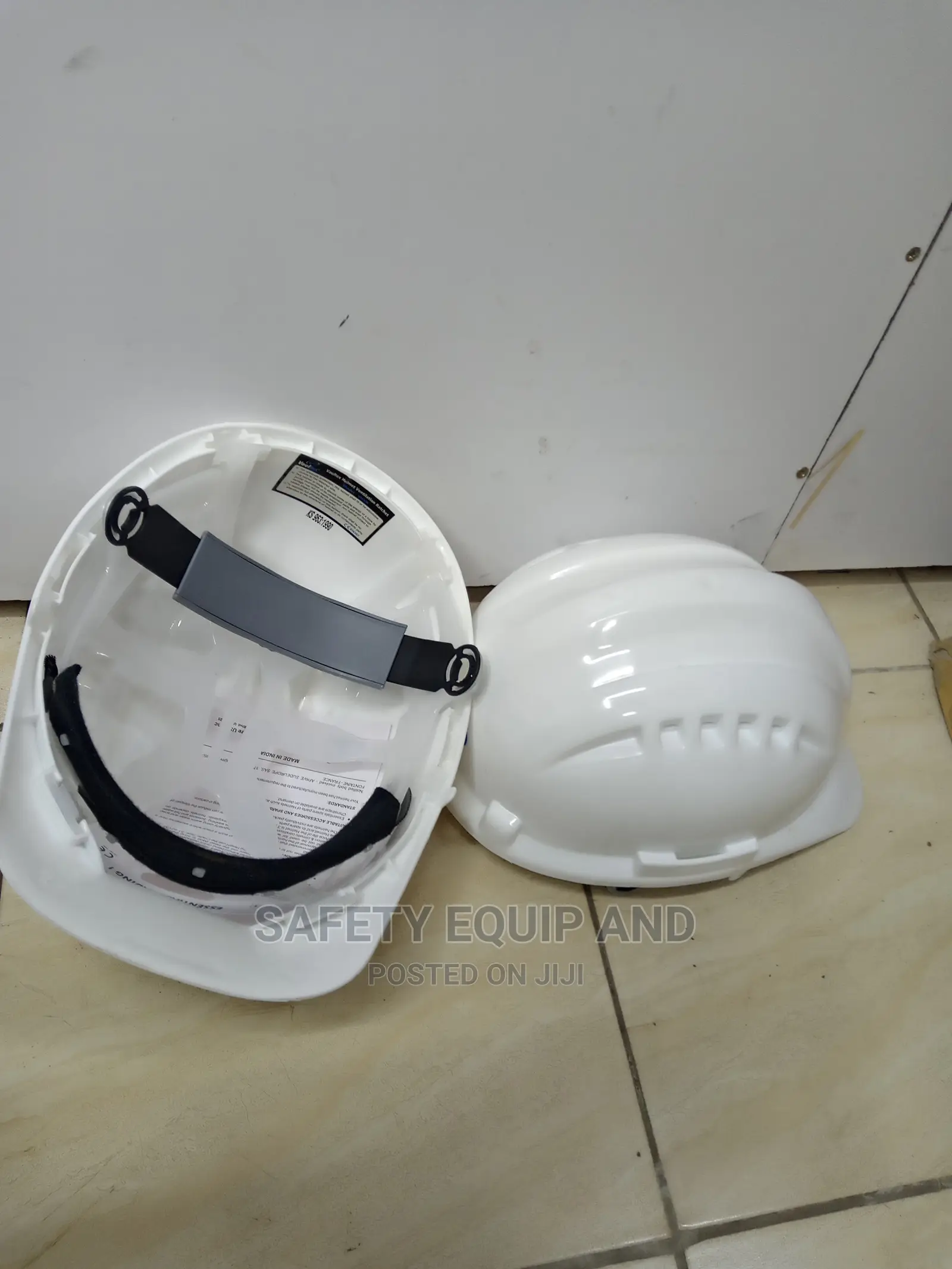 Helmets With Adjustable Knob-Safety