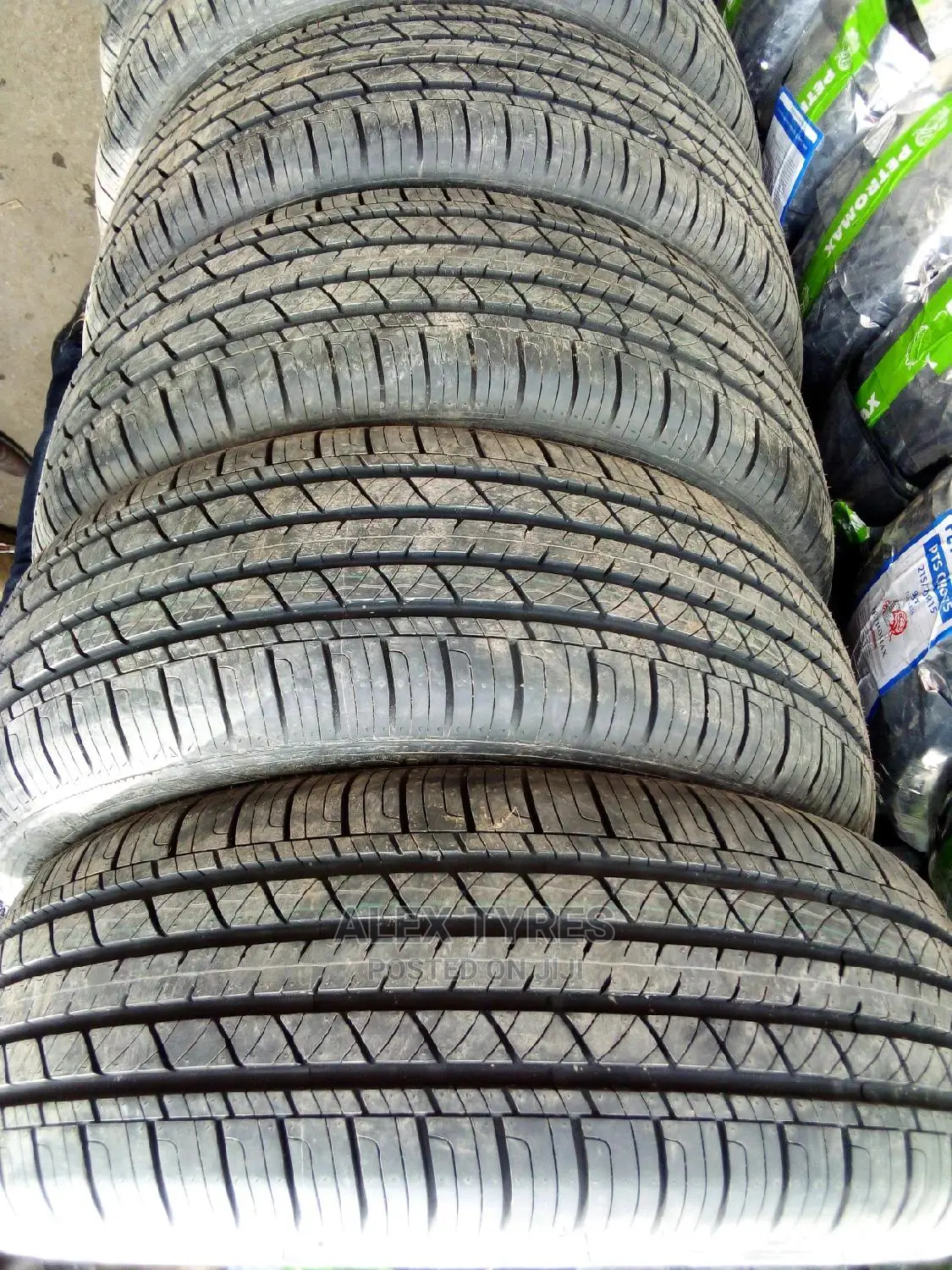 235/60r18 GT Radial Tyres Made in Indonesia