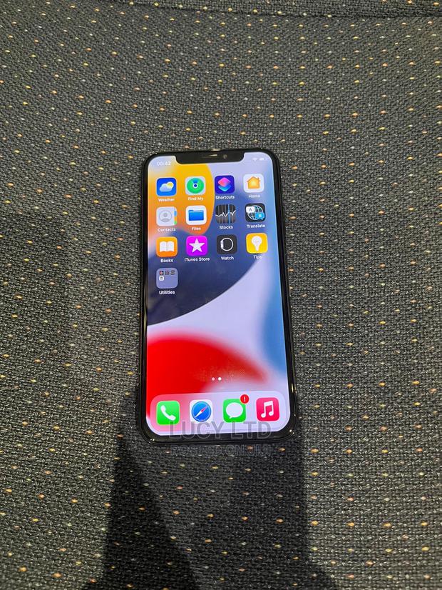 Apple iPhone X 64 GB Black - thumbnail 2
