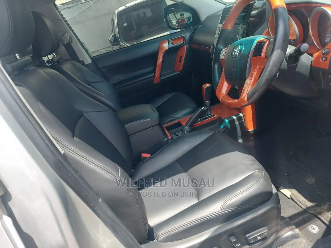 Toyota Land Cruiser Prado 2015 Gray