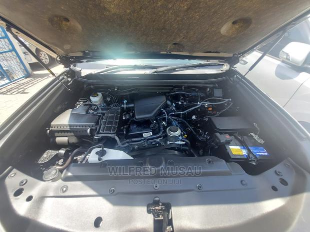 Toyota Land Cruiser Prado 2014 Black - thumbnail 10
