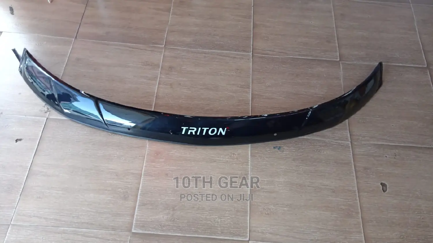 Mitsubishi Triton Bonnet Mate Deflectors