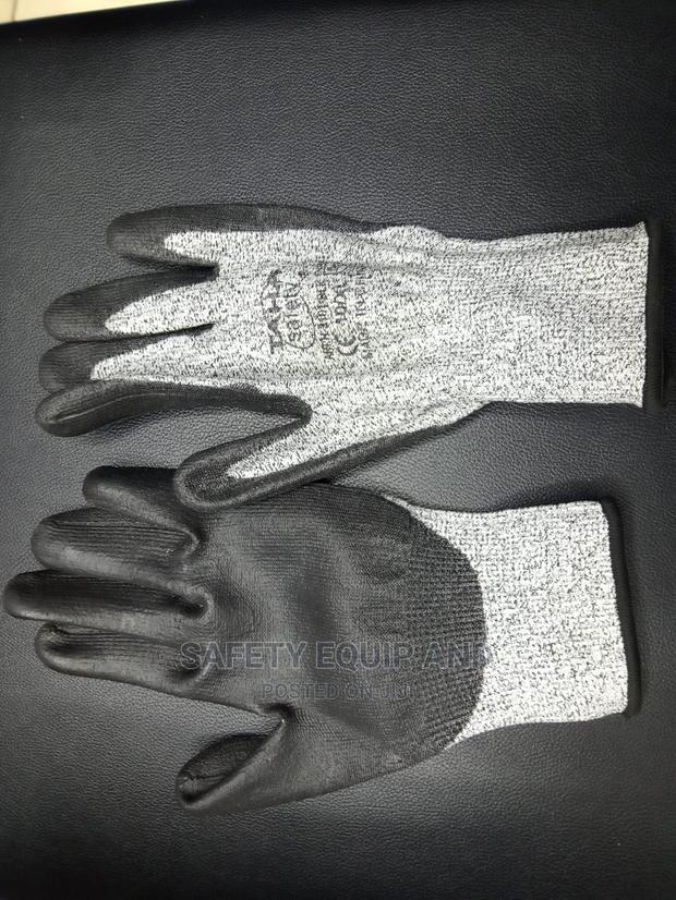Advanced Cut Resistant Gloves - thumbnail 2