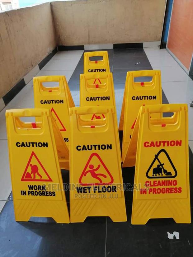 Wet Floor/Working in Progress Portable Sign.